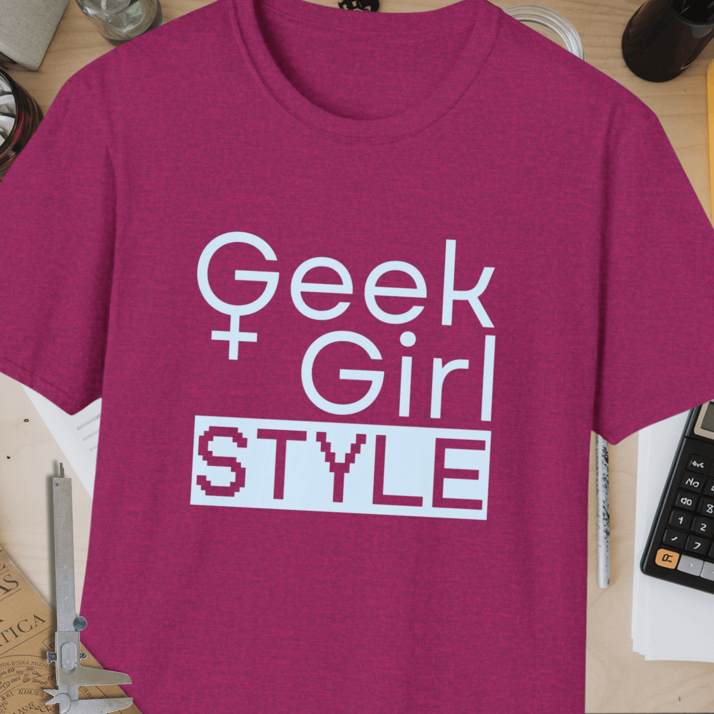 Geek Girl Style Unisex Softstyle T-Shirt